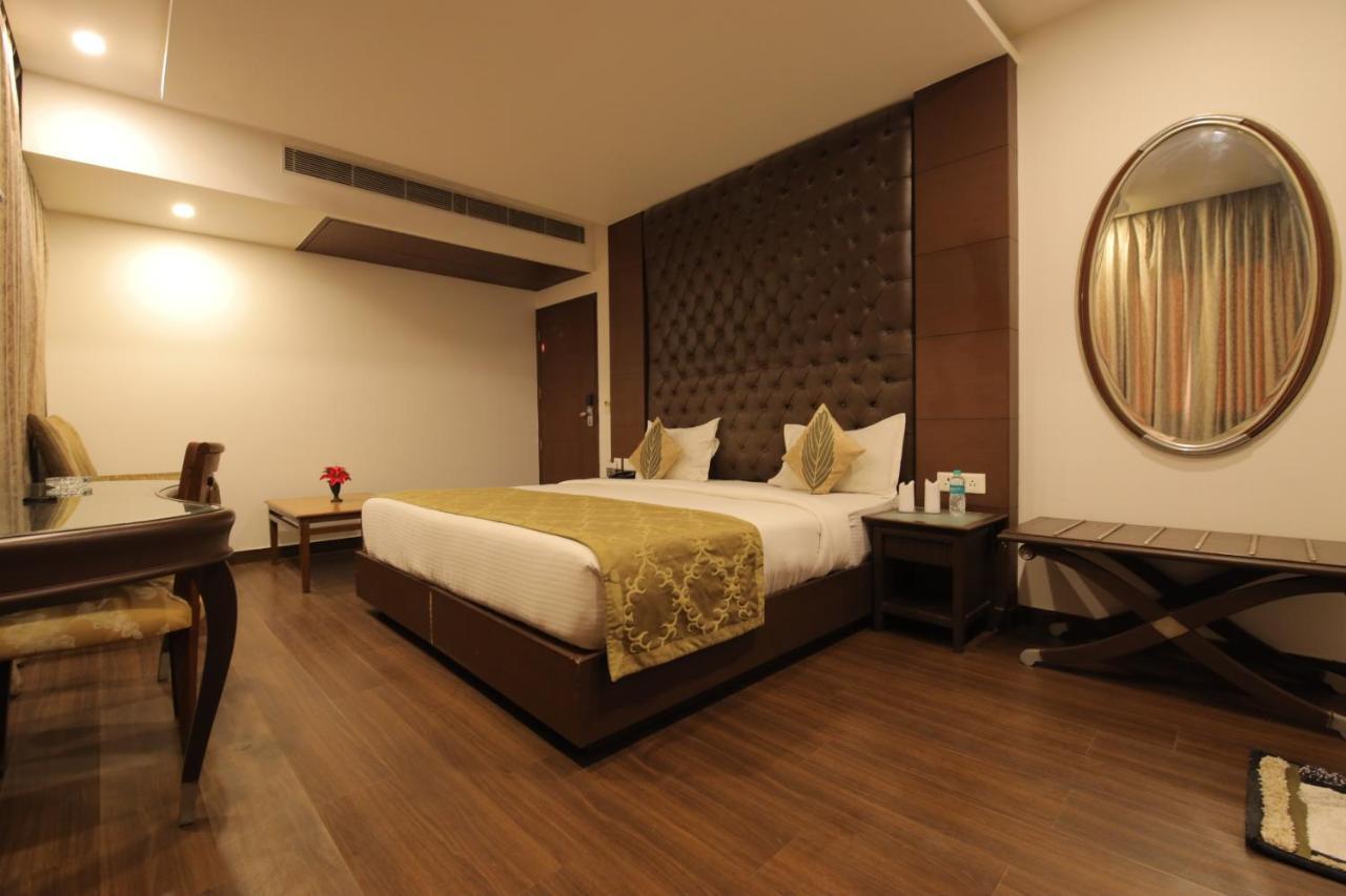 Airport Hotel Bollywood Paradise New Delhi Ngoại thất bức ảnh