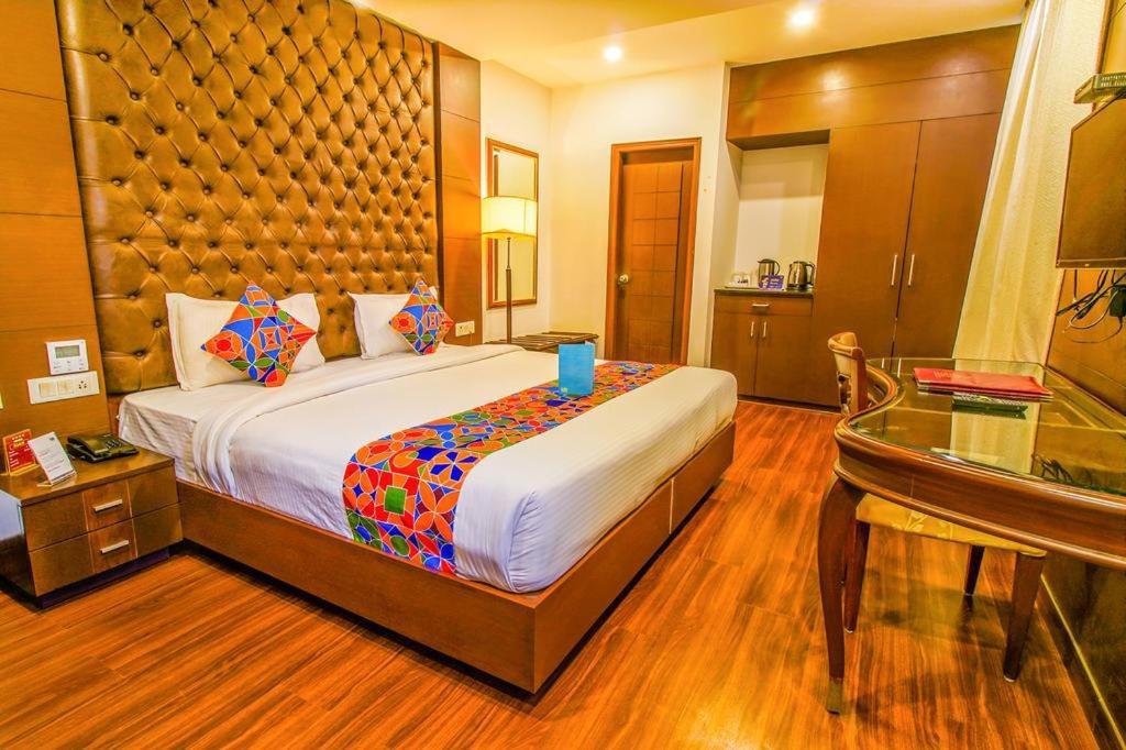 Airport Hotel Bollywood Paradise New Delhi Ngoại thất bức ảnh